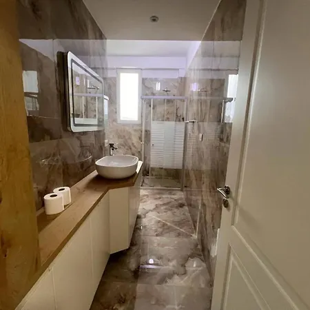 Prime Living By Adriatic Living * Golem (Tirana)