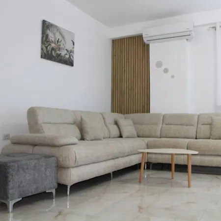 Prime Living By Adriatic Living דירה